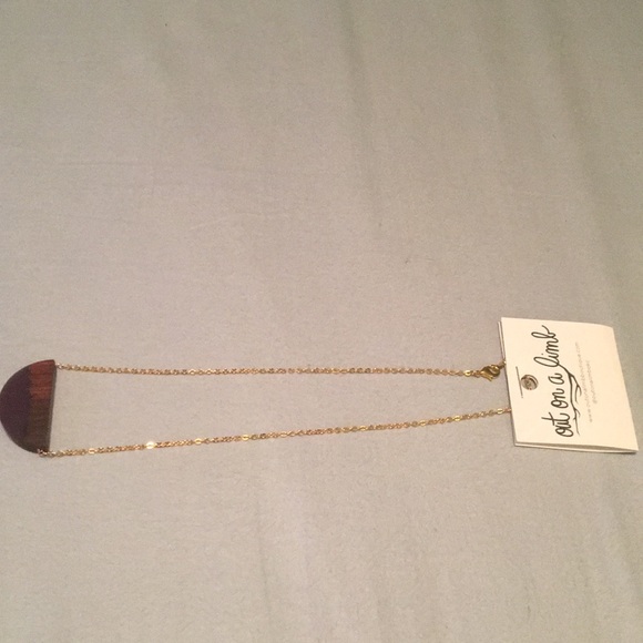 Cool Choker Necklace - Picture 3 of 6